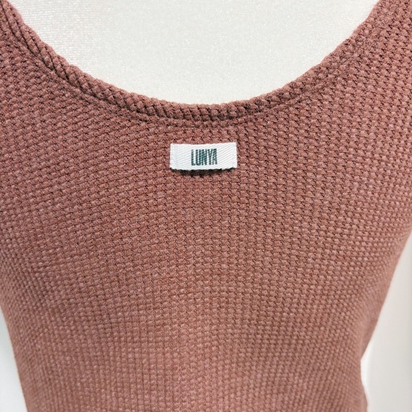 Lunya Ribbed Waffle Knit Pima Cotton Cropped Tank Top Size Medium Brown Henley - Picture 6 of 11